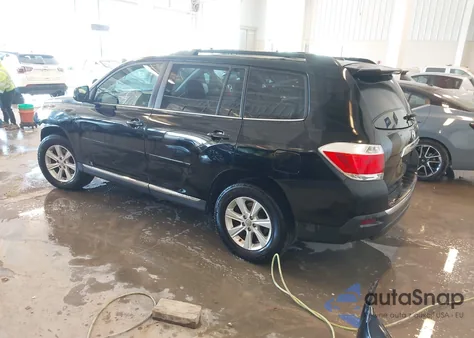 2011 Toyota Highlander Se V6 z USA, uszkodzony, nr VIN 5TDZK3EH7BS028668